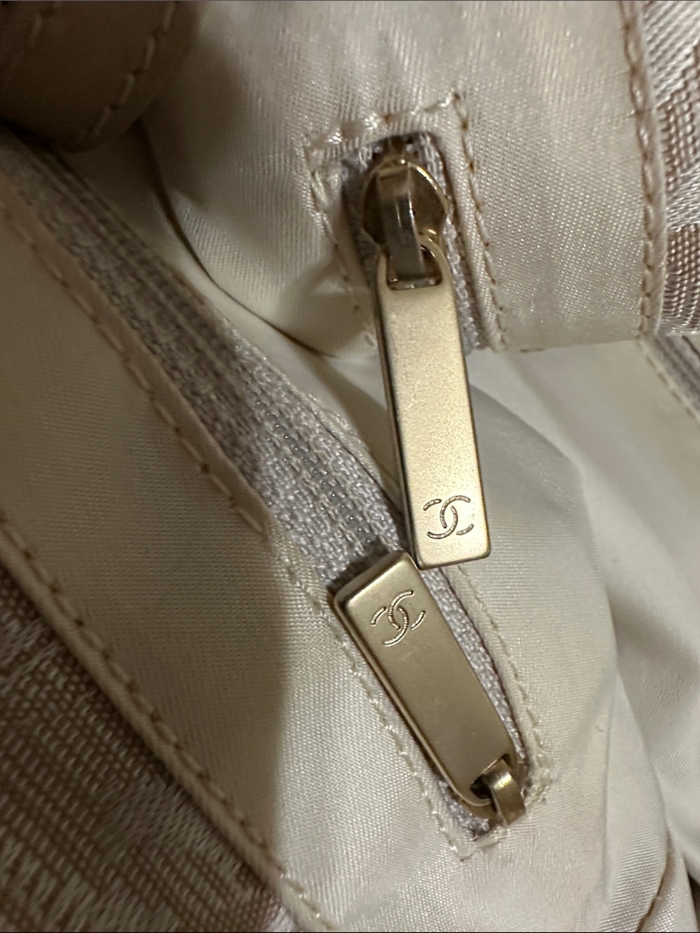 CHANEL Beige Tote Bag with Tan Handles - Picture 13 of 15